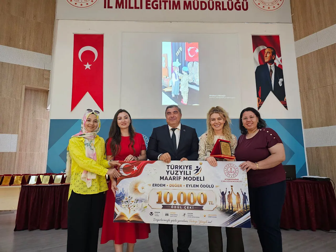 Köklerden Geleceğe Erdemli Nesiller Yetiştiriliyor