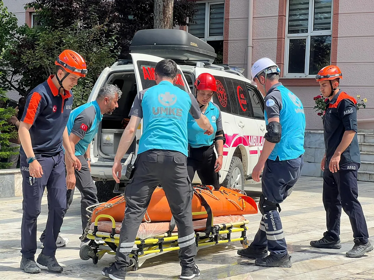 Sağlık Müdürlüğündeki Yangın Tatbikatı Gerçeğini Aratmadı