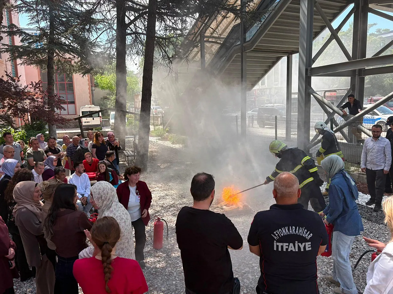 Sağlık Müdürlüğündeki Yangın Tatbikatı Gerçeğini Aratmadı
