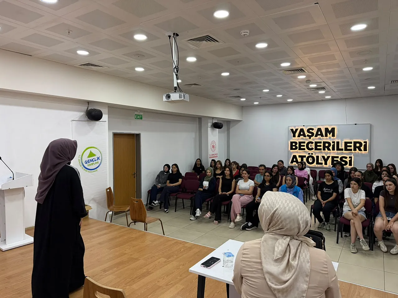 219 Genç Afyon'da Buluştu