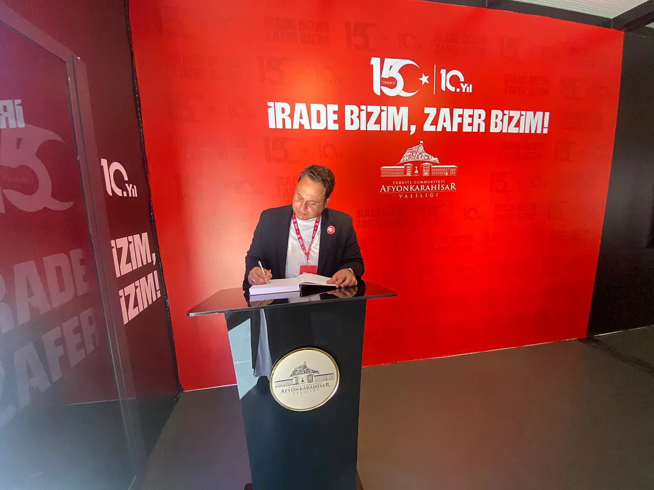 Afyon'da 15 Temmuz Anı Çadırı Açıldı: VR Gözlüklerle O Gece Anlatılıyor