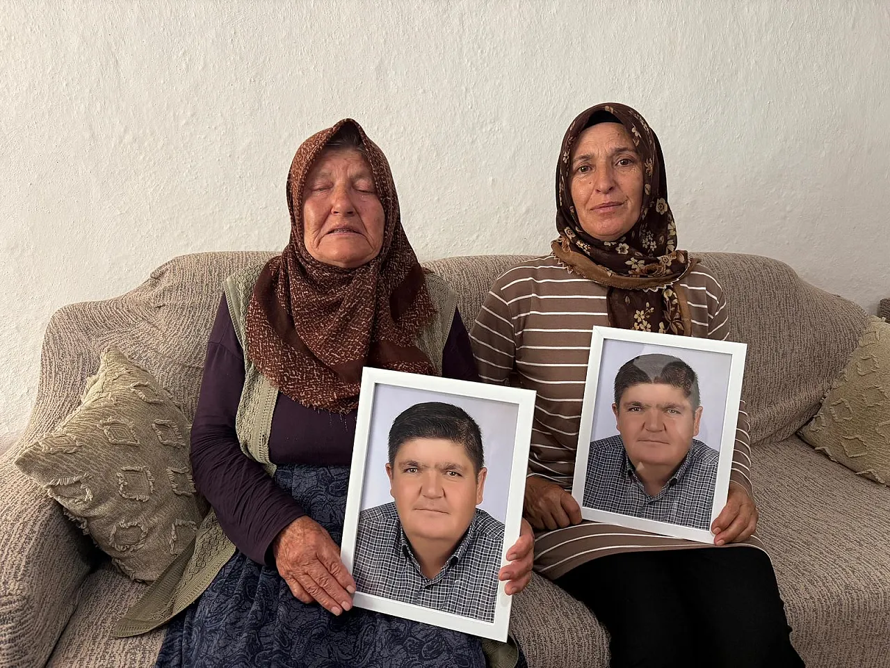 'Büyü' İddiasıyla Eşini Kaybetti: Şimdi İki Oğluyla Hayata Tutunuyor