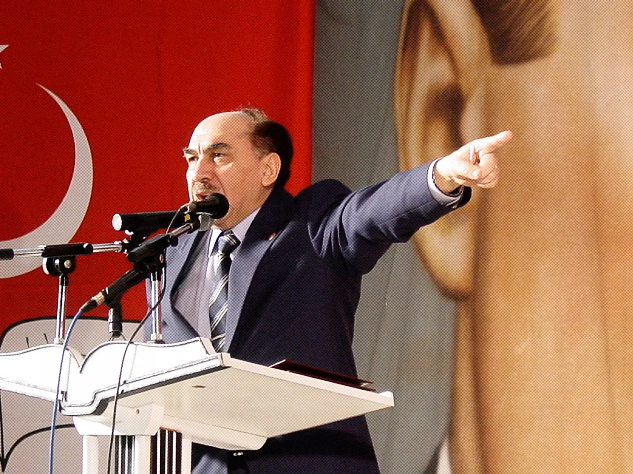 Gençlerin Ağabeyi, 50 Yıl Sonrasını Gören Devlet Adamı: Aykut Edibali