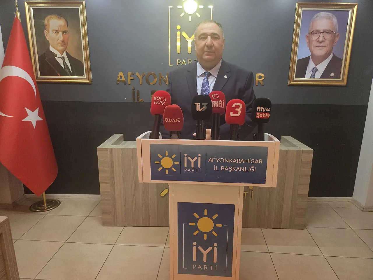 Mısırlıoğlu'ndan Ak Parti'ye Olay Sözler Papatya Falıyla İl Başkanı Seçilmez, Bostan Korkuluğu Atanacak!