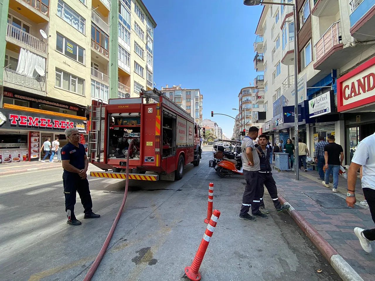 Ambaryolunda Yangına Müdahale Ediliyor