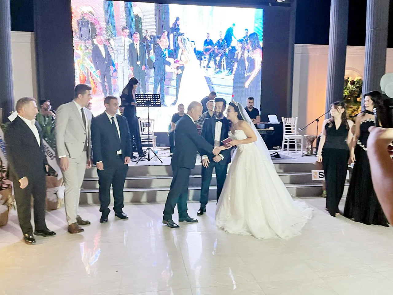 Kostak ve Sagun Ailelerinin Mutlu Günü