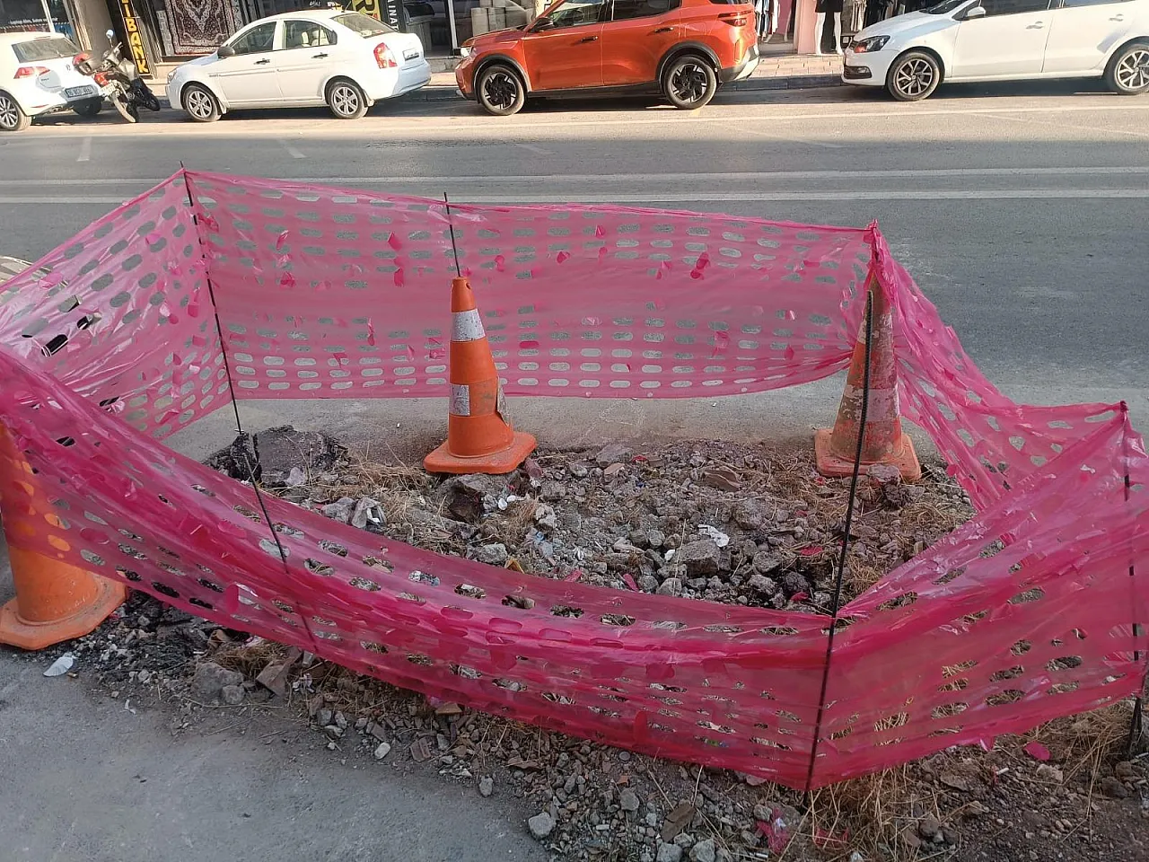 'Marketin önü neden böyle?'
