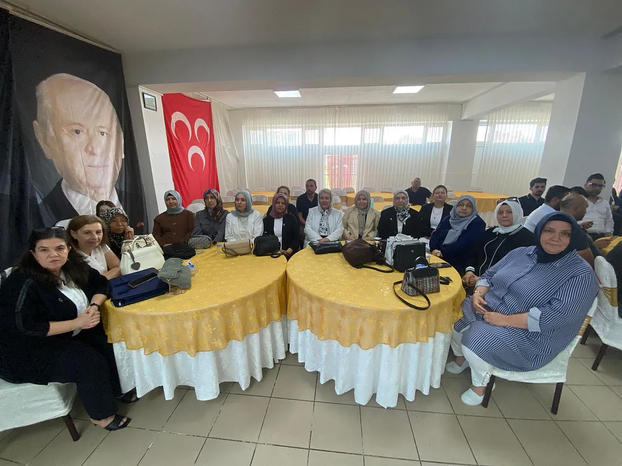 MHP Afyon'da Bayrak Değişimi! Danaoğlu'ndan Dikkat Çeken Mesaj