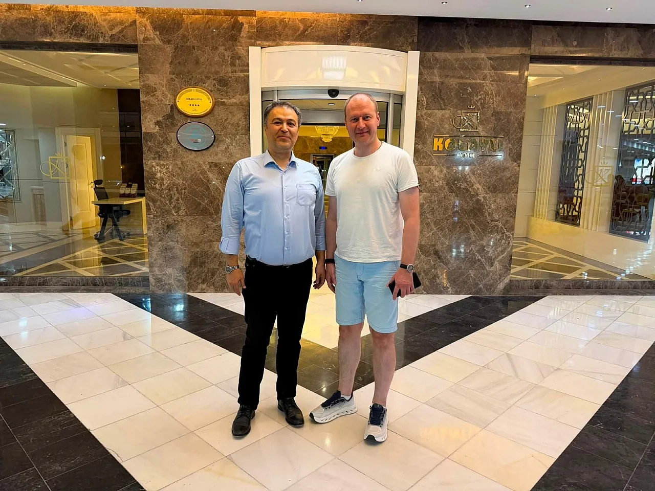 Müdür Parlak, Afyon Tarımı İçin Ruslarla Görüştü