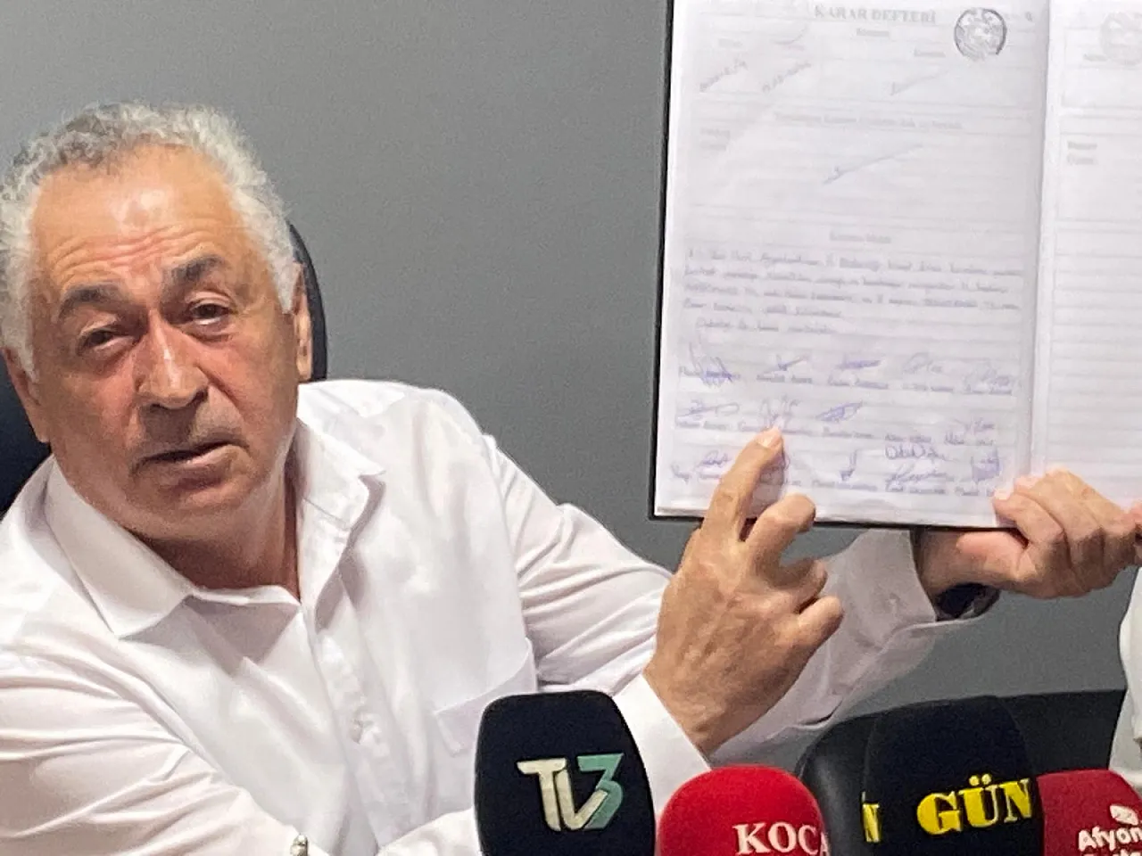 Yeni Parti'den Afyonkarahisar Belediyesi'ne Bomba Suçlamalar