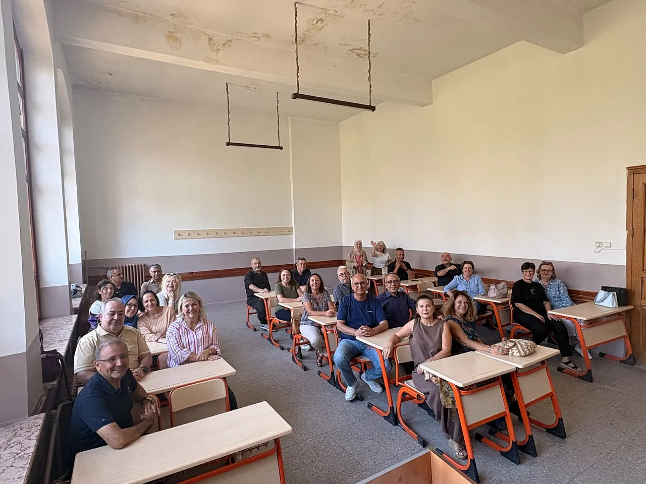 40 Yıl Sonra Aynı Sıralarda Buluştular
