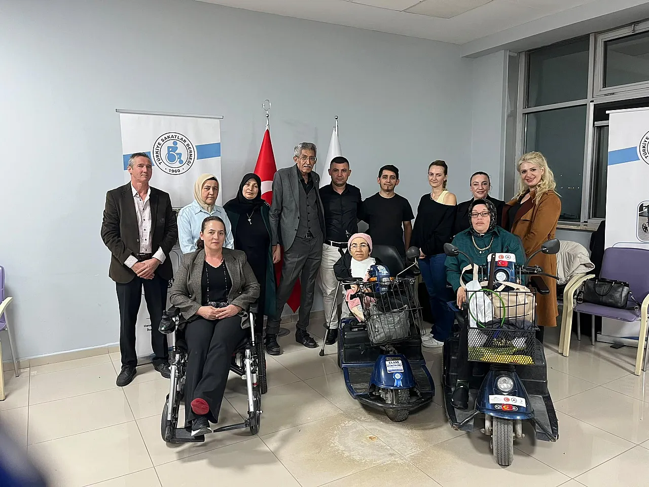 AFSÜ'de Fizik Tedavi Hastalarına Moral Gecesi