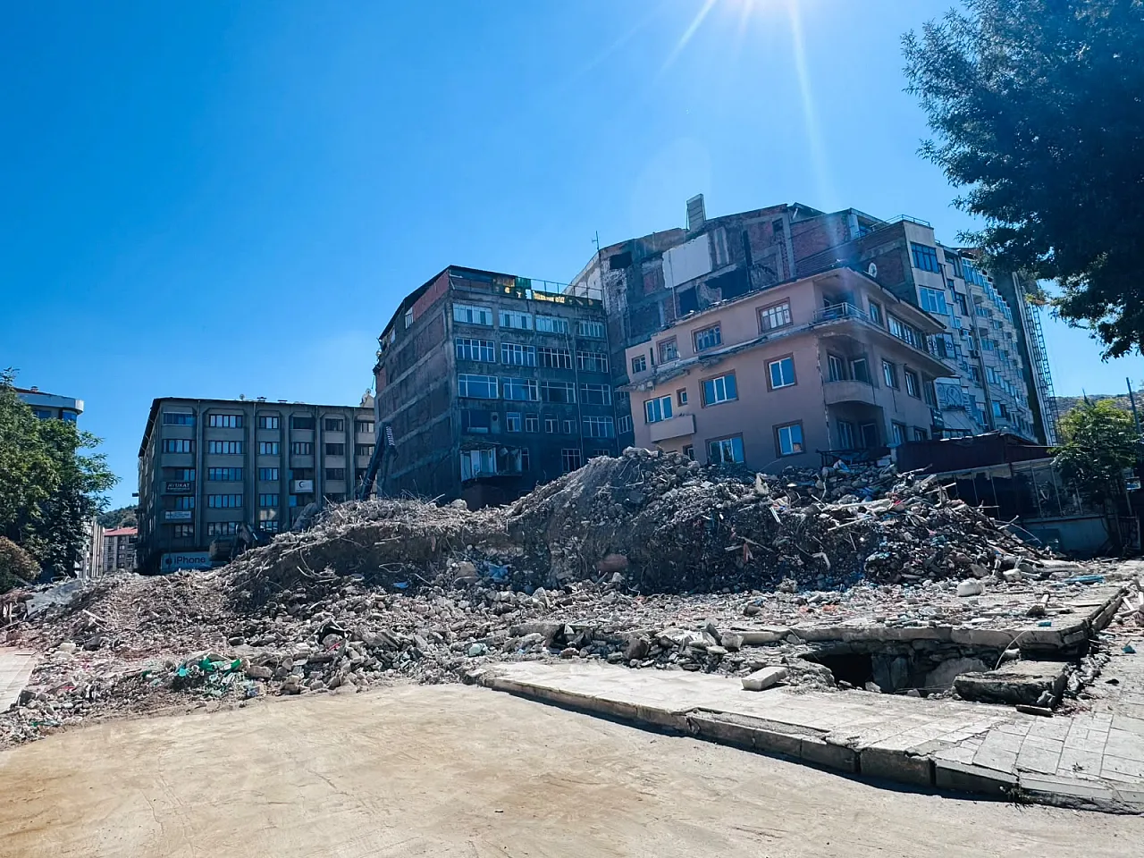 Afyon'da Herkes Bunu Konuşuyor: Yıkılacak Mı?