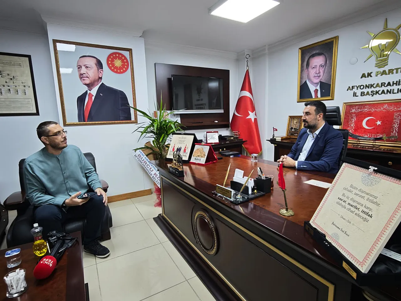 AK Parti'deki Sabah Mesaisine Misafir Olduk Başkan Kavak'ten Yönetim Kurulu Ve 'Kaostan Uzak Afyon' Mesajı