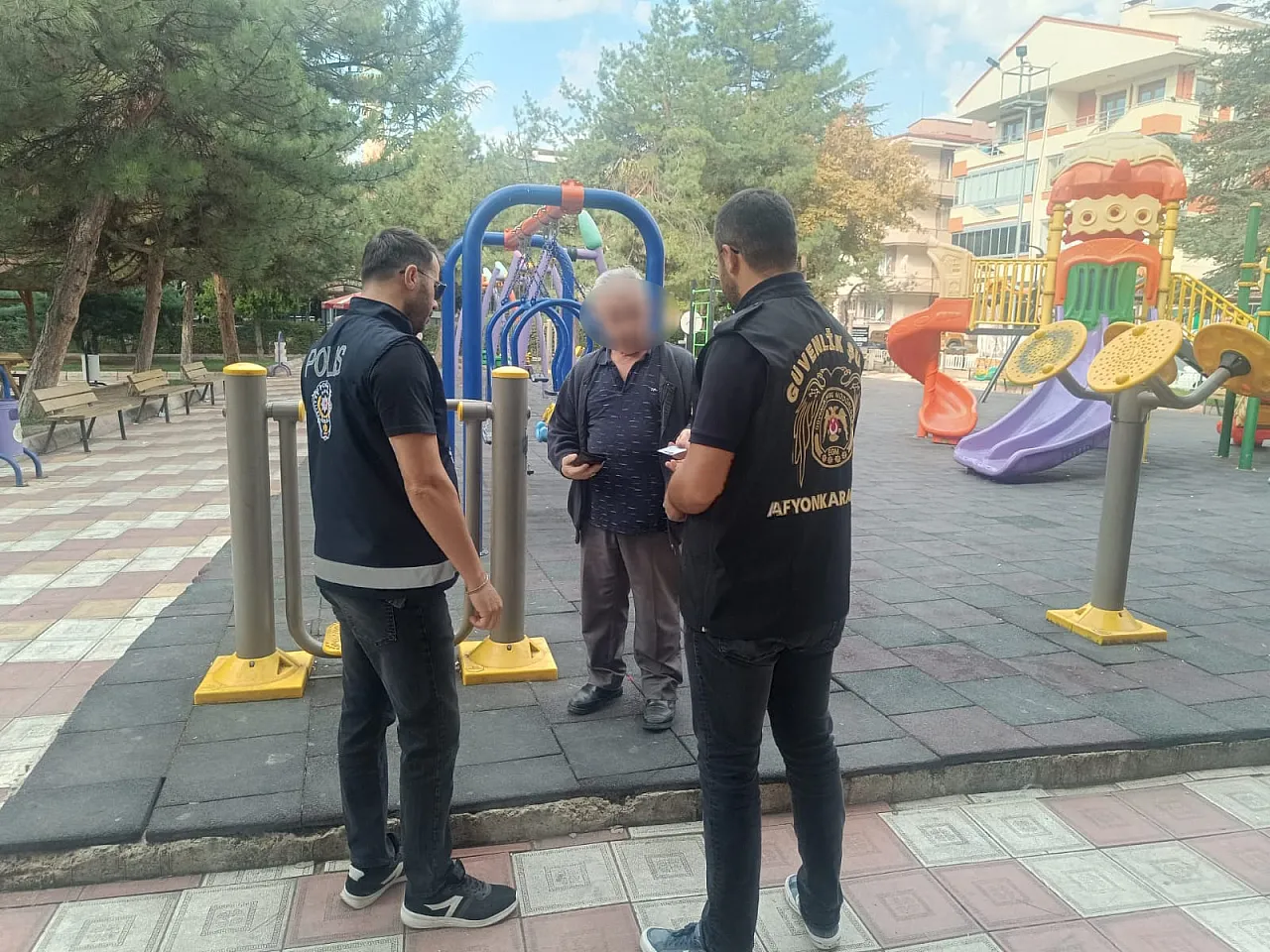 Afyon'da Okul Çevreleri Mercek Altında