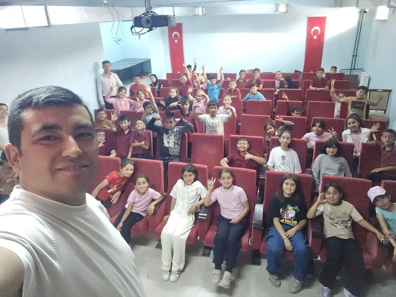 Yazar Hasan Başdemir: Çocuk Kitabı Yazarlığını Ticaretle Karıştırmayın