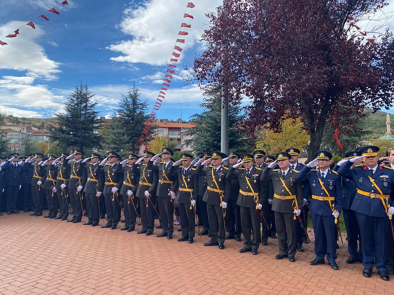 Afyonkarahisar'da Cumhuriyet Bayramı Törenle Başladı!