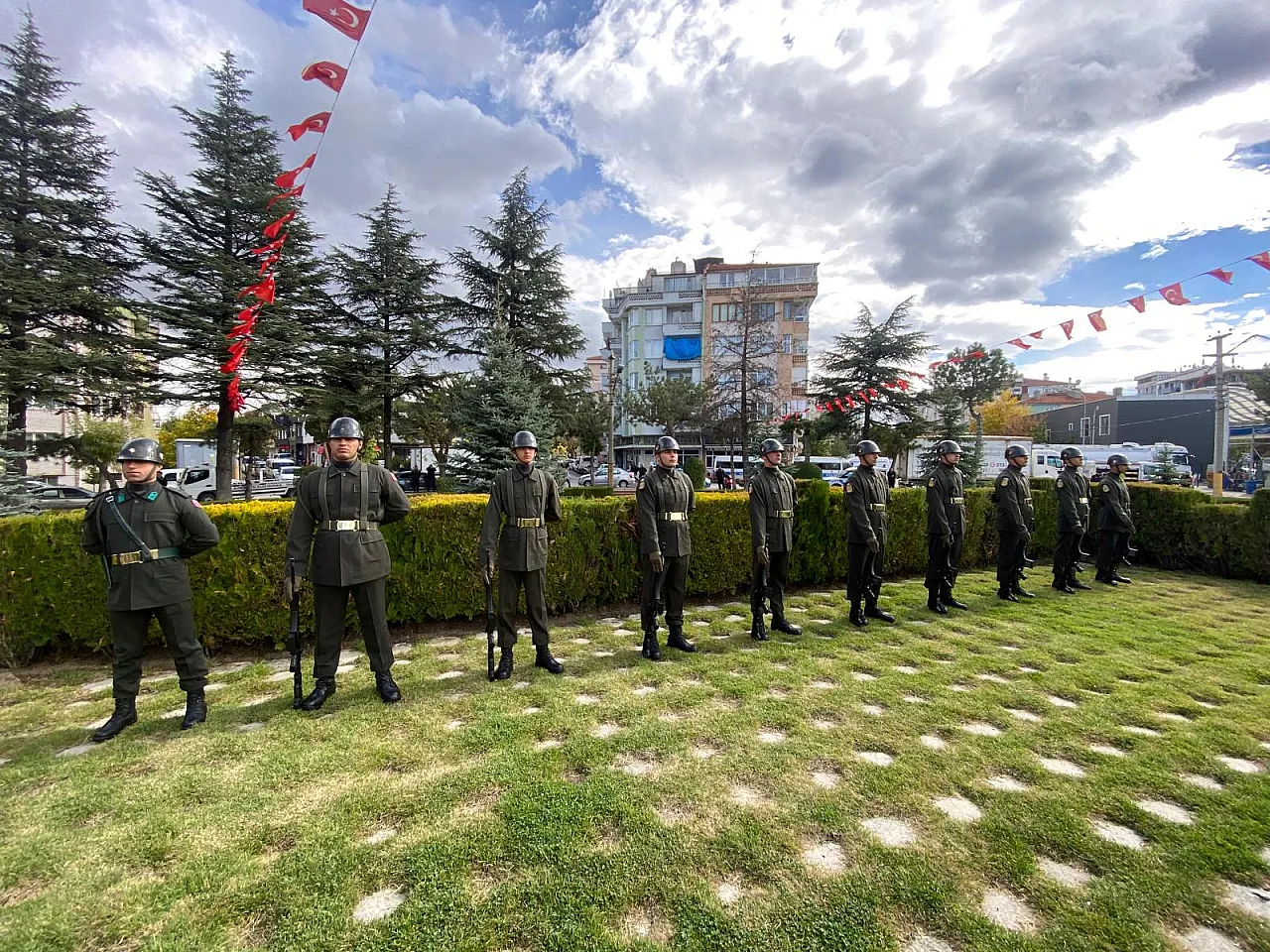 Afyonkarahisar'da Cumhuriyet Bayramı Törenle Başladı!