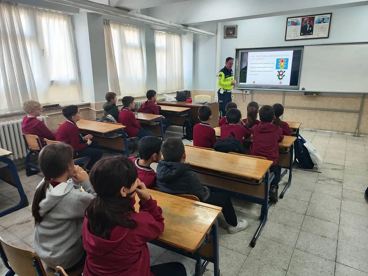 Afyonkarahisar'da Öğrencilere Trafik Güvenliği Eğitimi
