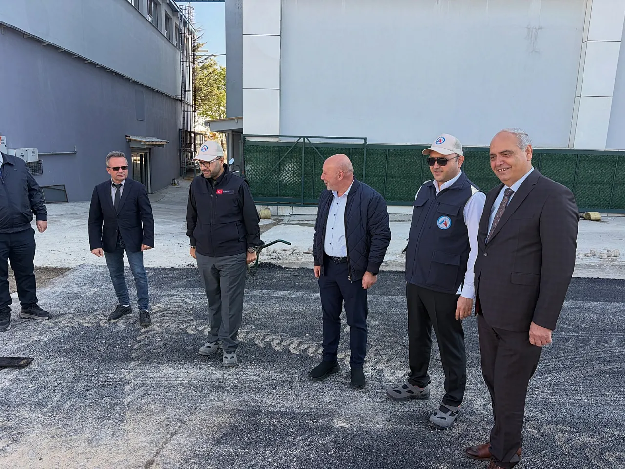 Erkmen'de Asfalt Çalışması Yerinde İncelendi
