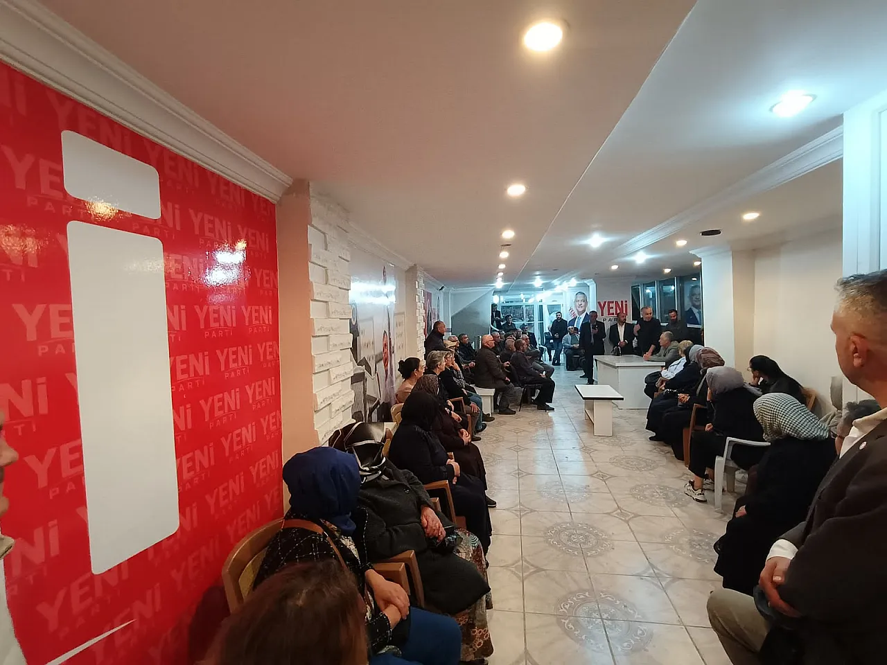 Hasan Karadeniz Çobanlar ve Bolvadin'de Üyelerle Buluştu