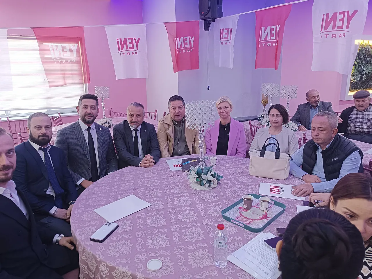 YENİ Parti Merkez İlçe'de Yönetim ve Delegeler Belli Oldu