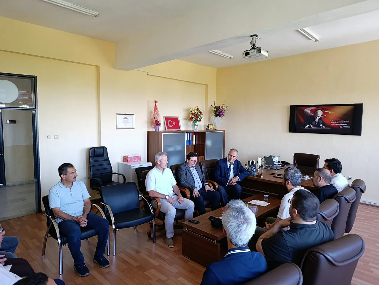 AKÜ'de Görev Değişimi! Görevi Devralan İsim Belli Oldu