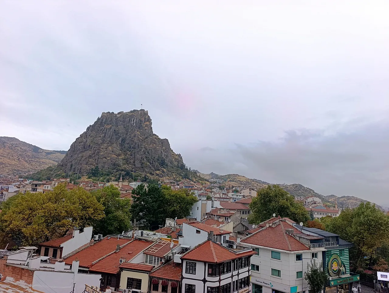 Afyonkarahisar'da Yağışlı Hava Etkisini Sürdürüyor