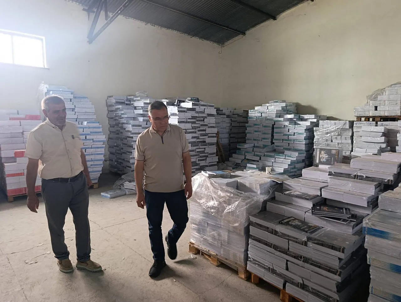 Ziller Çalmadan Bakanlık Kitaplar Afyon'a Gönderildi