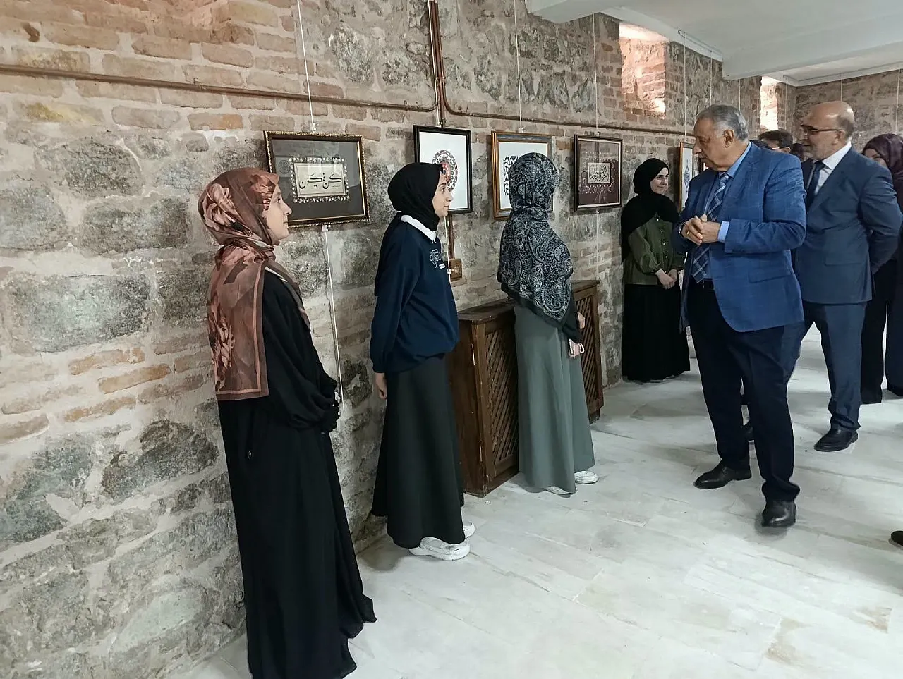 Hafızlık Öğrencileri 'Geçmişten Bir-İz' Sergisi Açtı