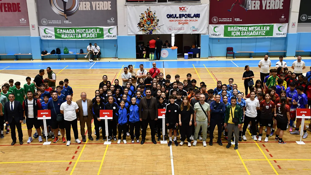 Afyon'da Futsal Yıldızlar Yarı Finaline 240 Sporcu Katılıyor