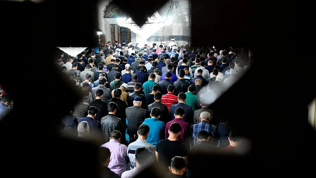 Bayram Namazı Saat Kaçta? Afyon'da Bayram Namazı Saat Kaçta Kılınacak? İşte İl İl Bayram Namazı Vakitleri