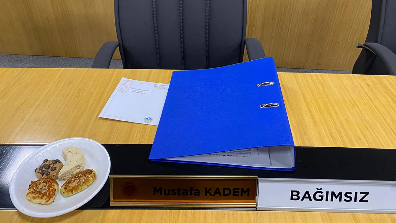 Para Dolu Çanta İddialarıyla Gündeme Gelmişti… Meclis Üyeliği Sona Erdi