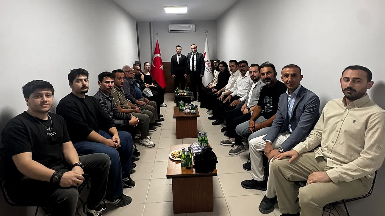 Zafer Partili Dere: Siyasi Görüşü Ne Olursa Olsun Kapımız Herkese Açık