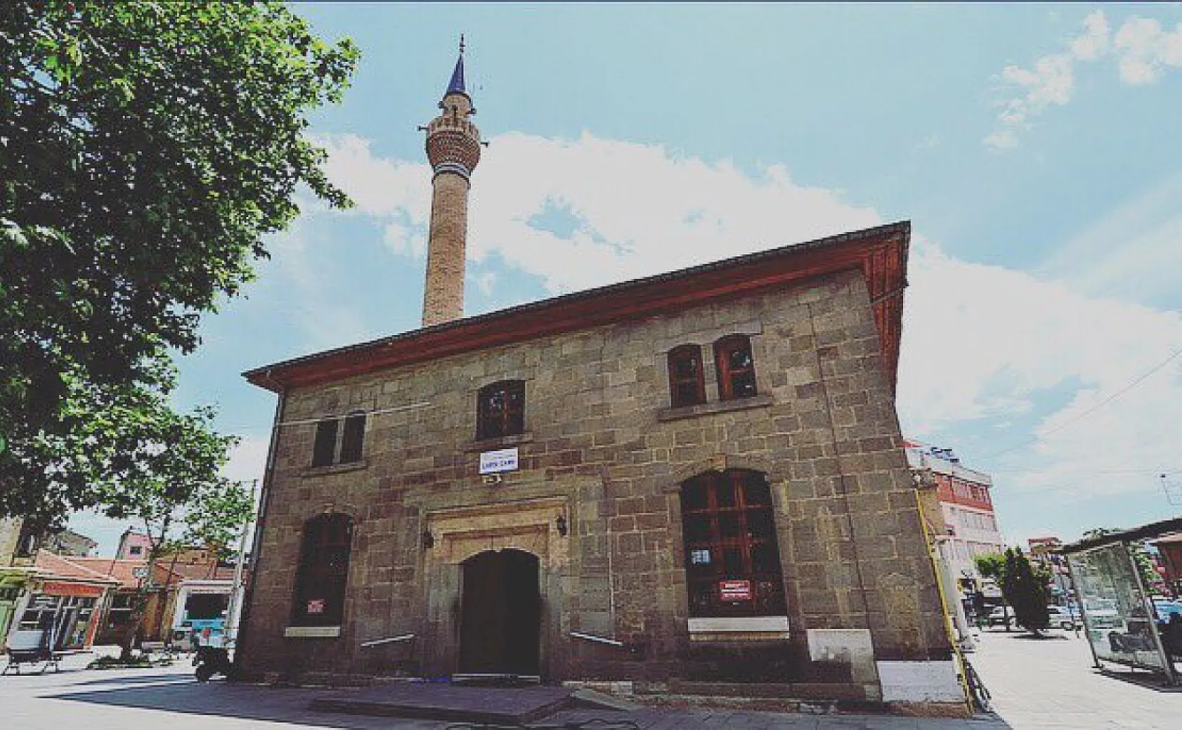 Afyon'un Zamana Meydan Okuyan Cami'leri