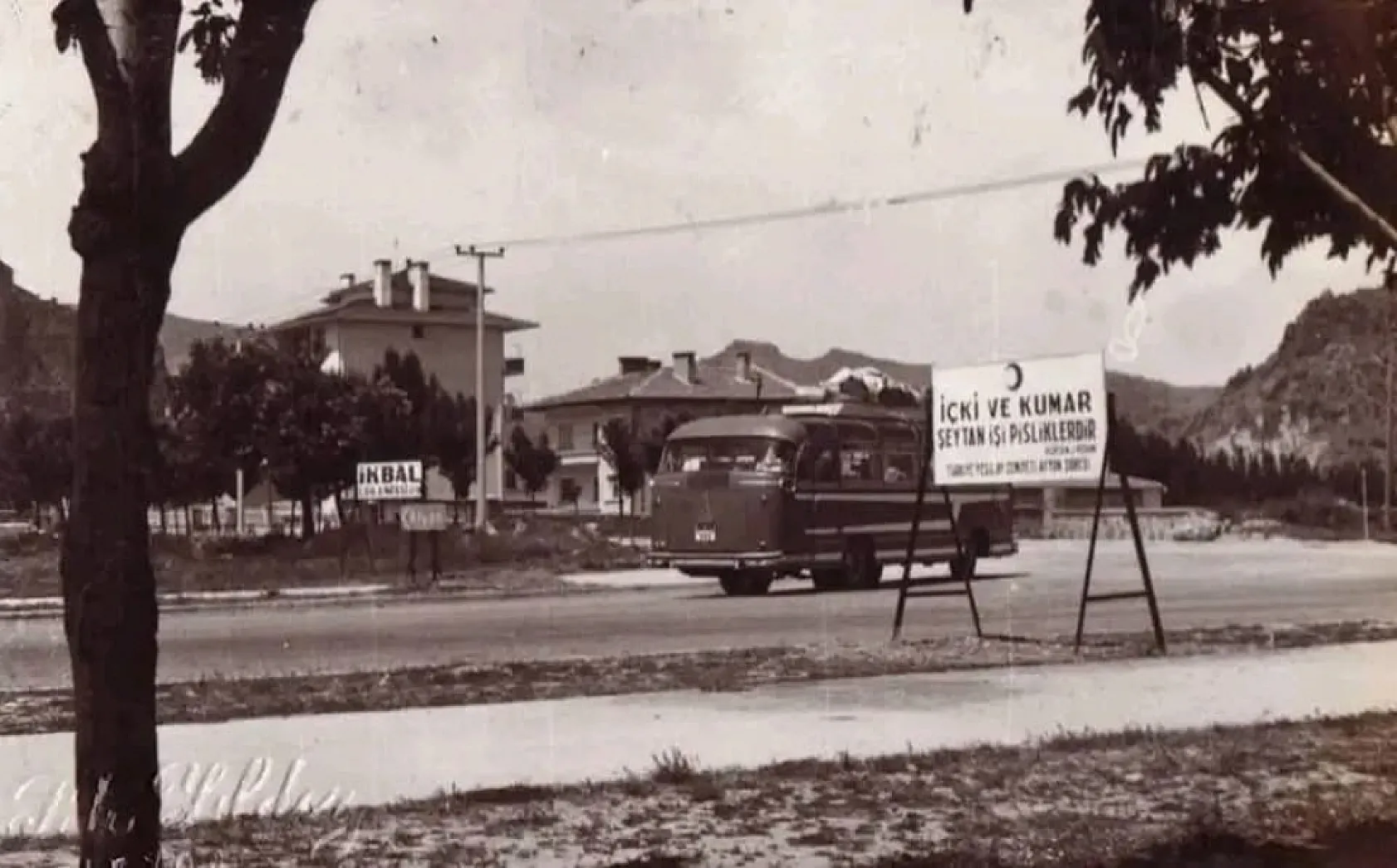 Afyon'daki O Tabela Ne Anlatıyor?