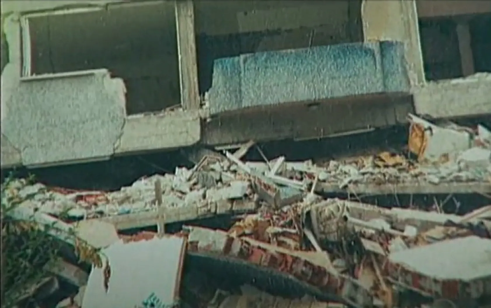 Afyon 6.5 Büyüklüğünde Depremle Sarsıldı!