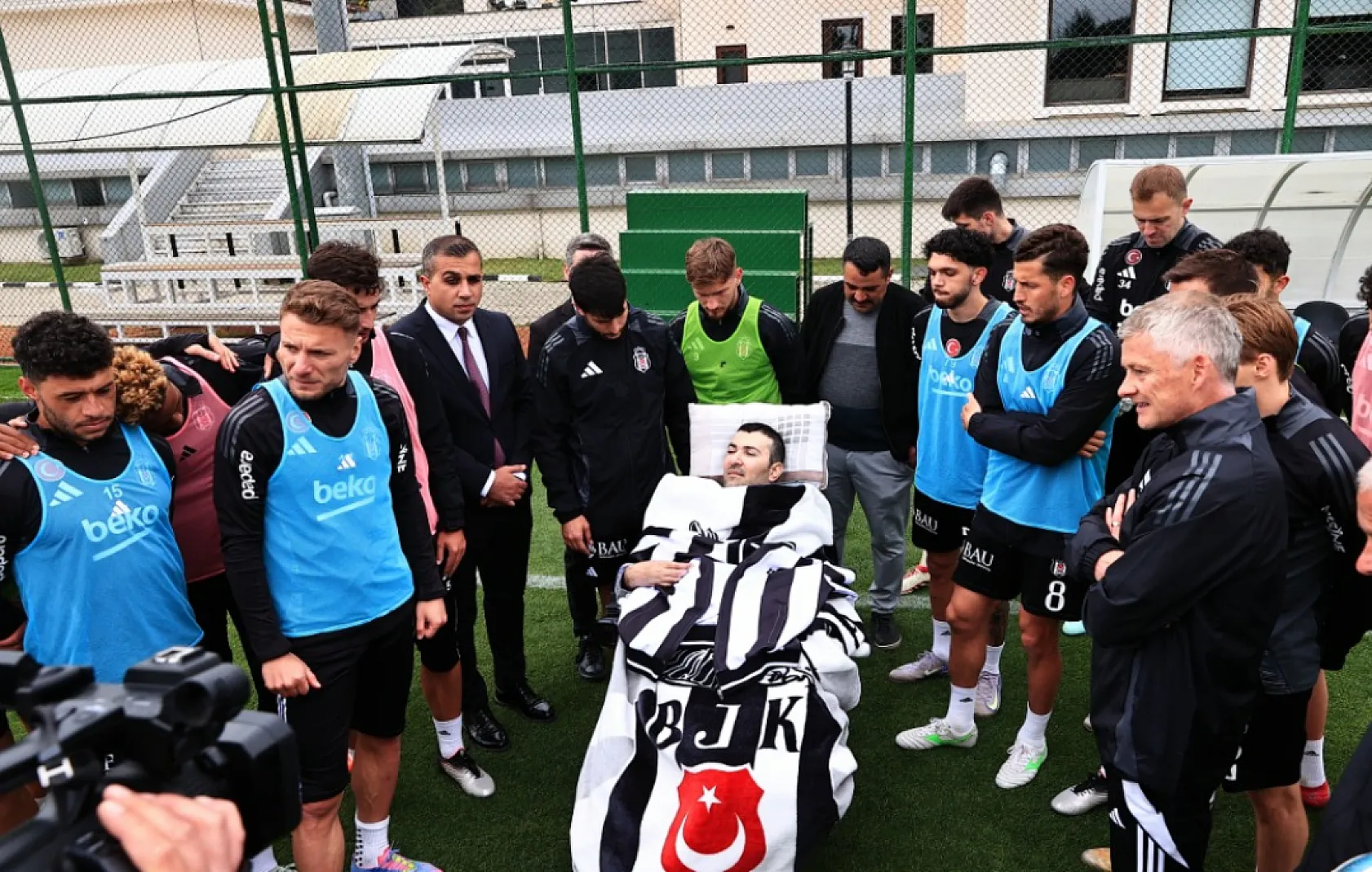 Vali Yiğitbaşı Sayesinde Hayallerine Kavuştu... Beşiktaş Tam Kadro...