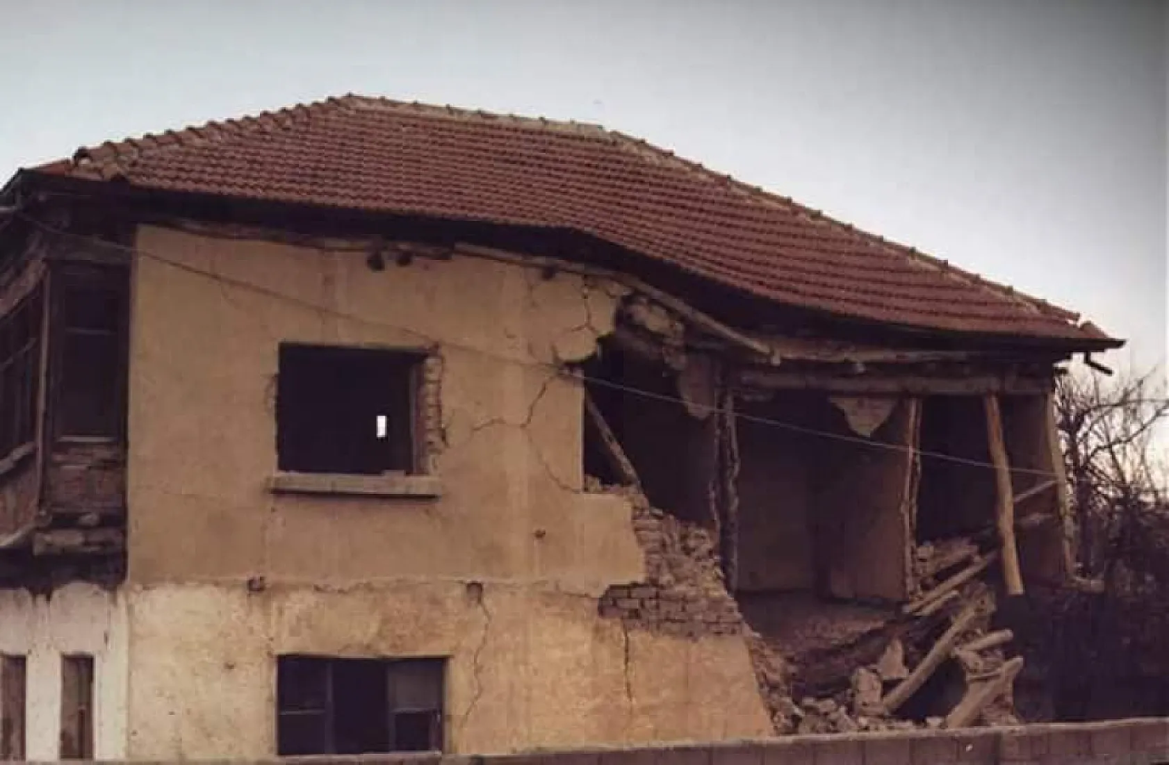 Afyon'da Meydana Gelen Büyük Depremler