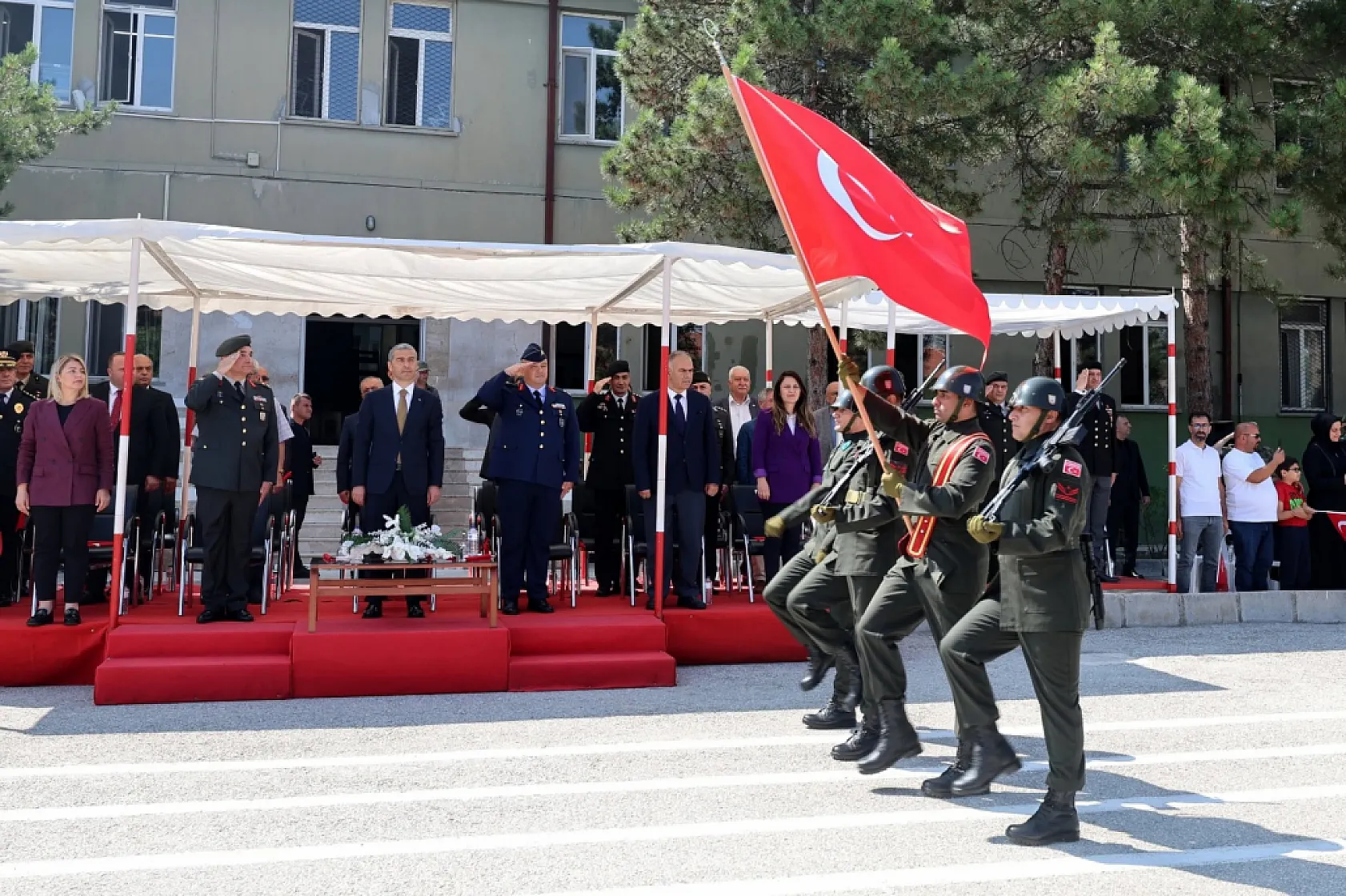 Vatan ve Bayrak İçin Yemin Ettiler