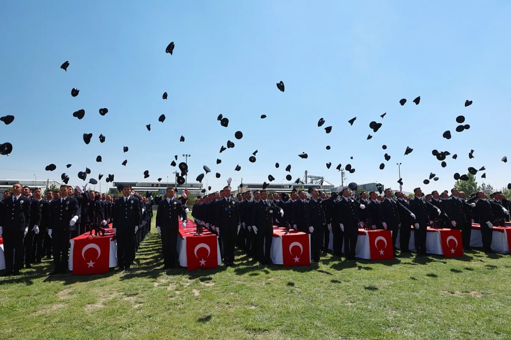 Afyon'da 225 Öğrenci, Polisliğe Adım Attı