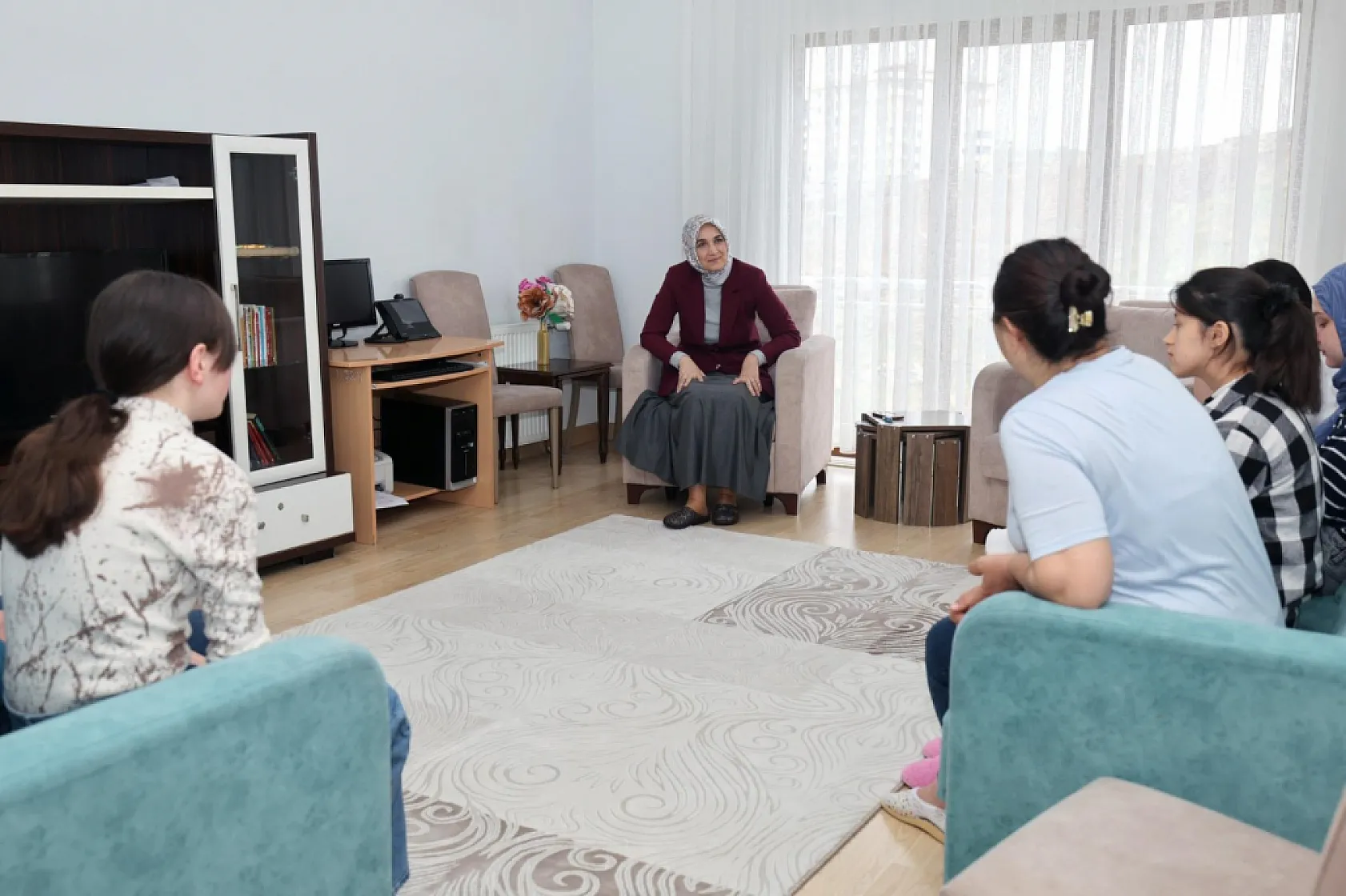 Devlet Himayesindeki Gençlere Devlet Ana Şefkati