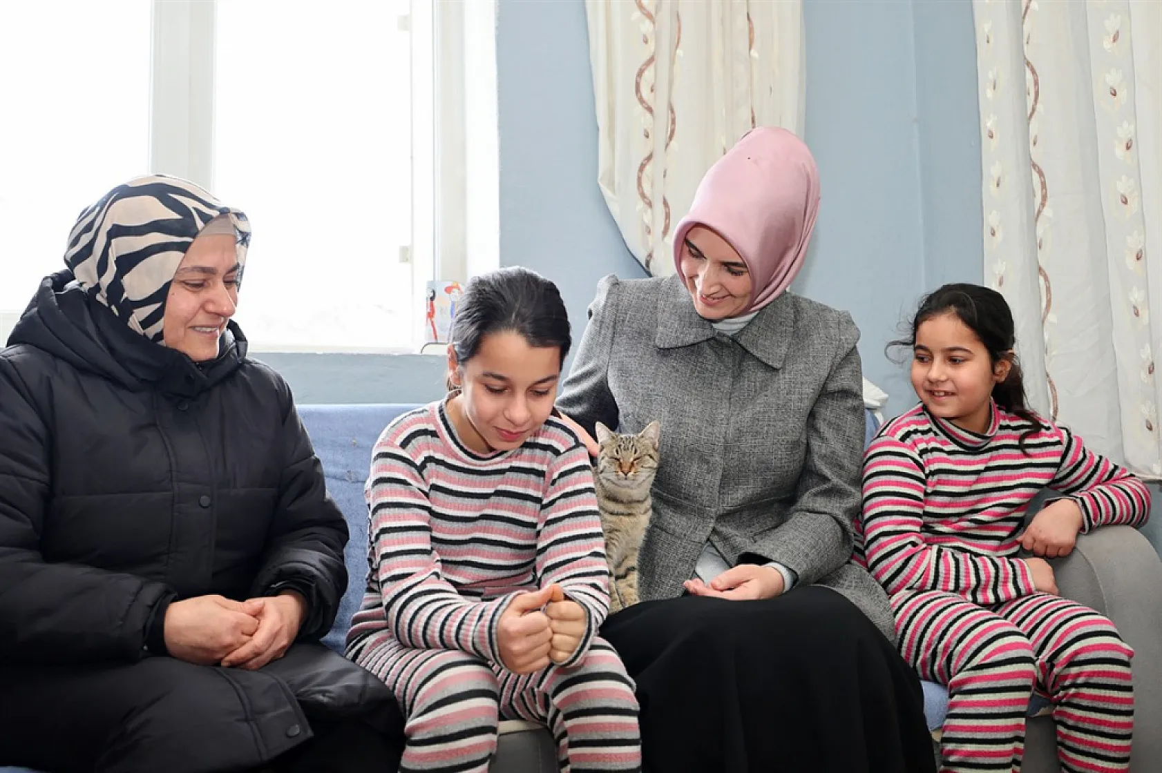 Hem Valimiz, Hem Devlet Anamız