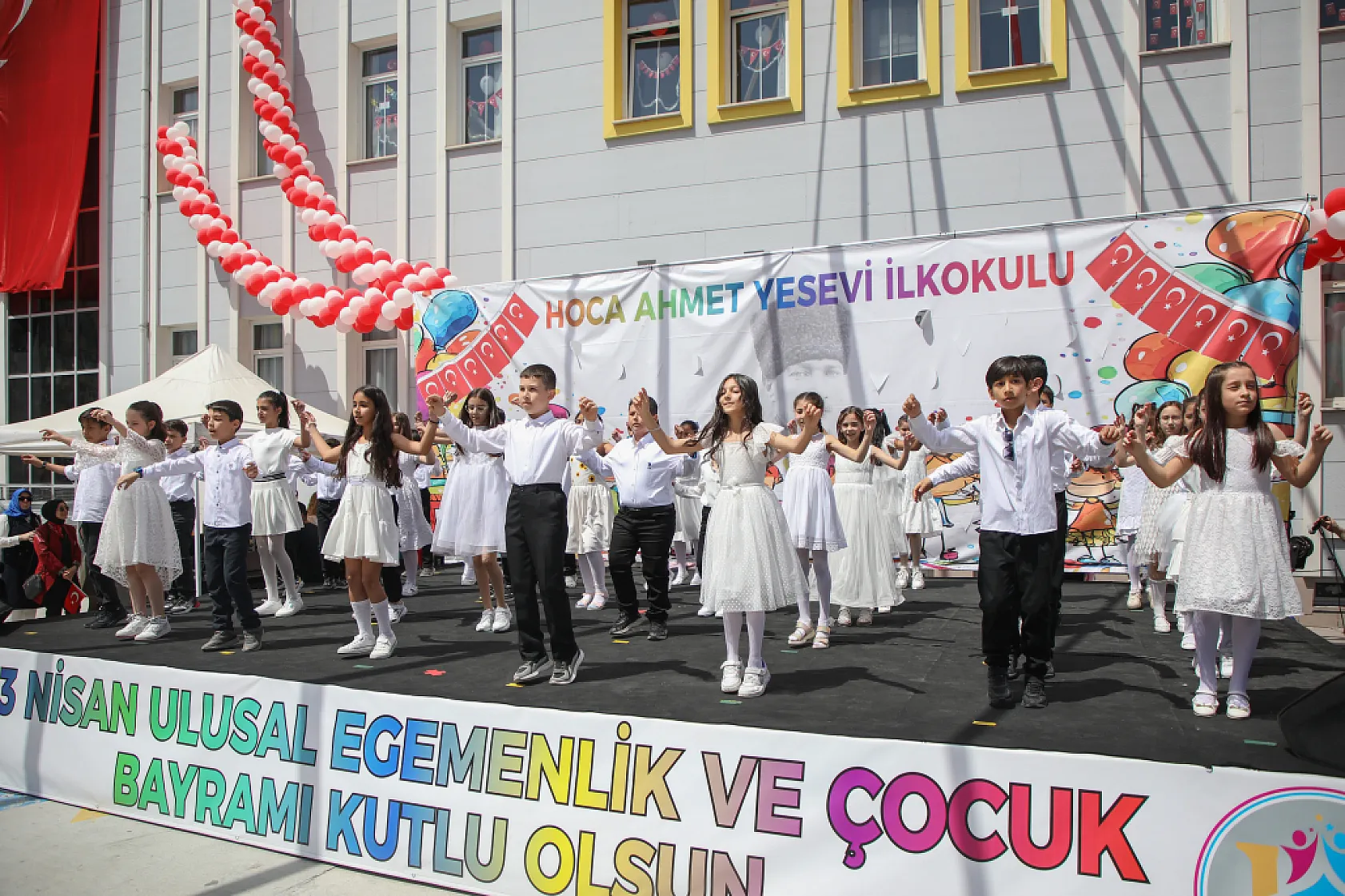 23 Nisan Ulusal Egemenlik ve Çocuk Bayramı'nı En Güzel Kutlayan Okul