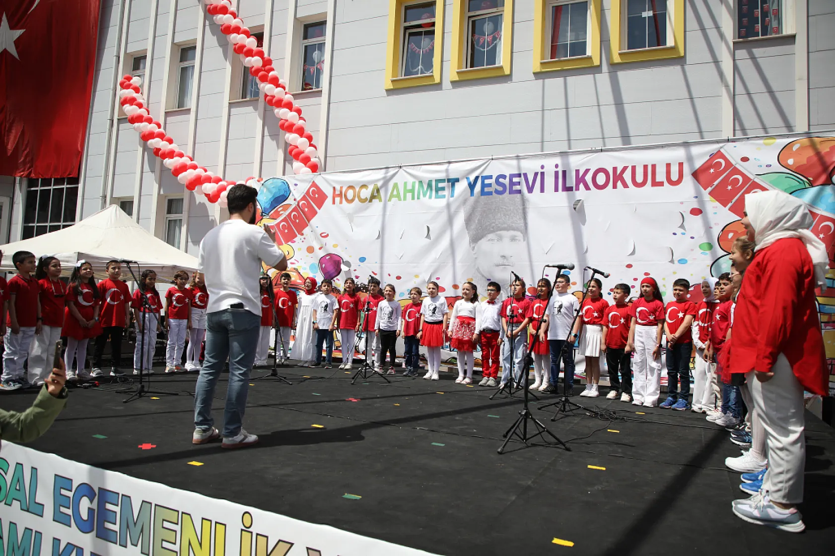 23 Nisan Ulusal Egemenlik ve Çocuk Bayramı'nı En Güzel Kutlayan Okul