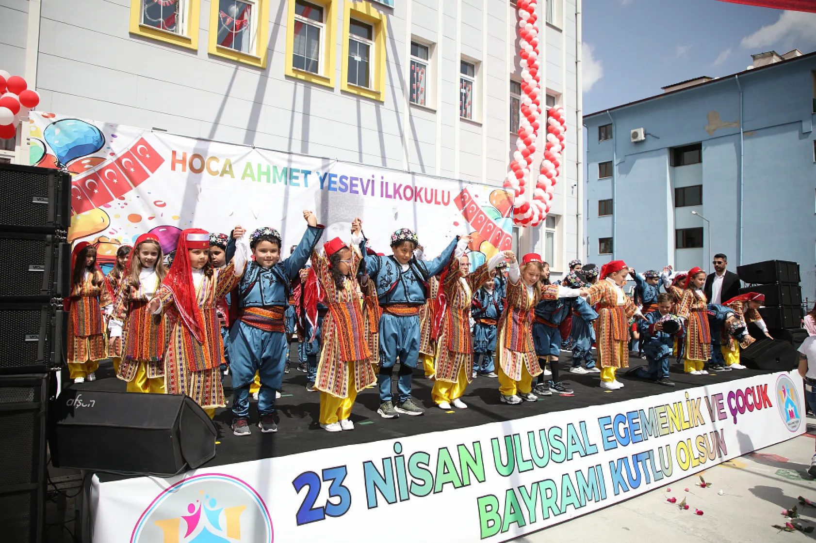 23 Nisan Ulusal Egemenlik ve Çocuk Bayramı'nı En Güzel Kutlayan Okul
