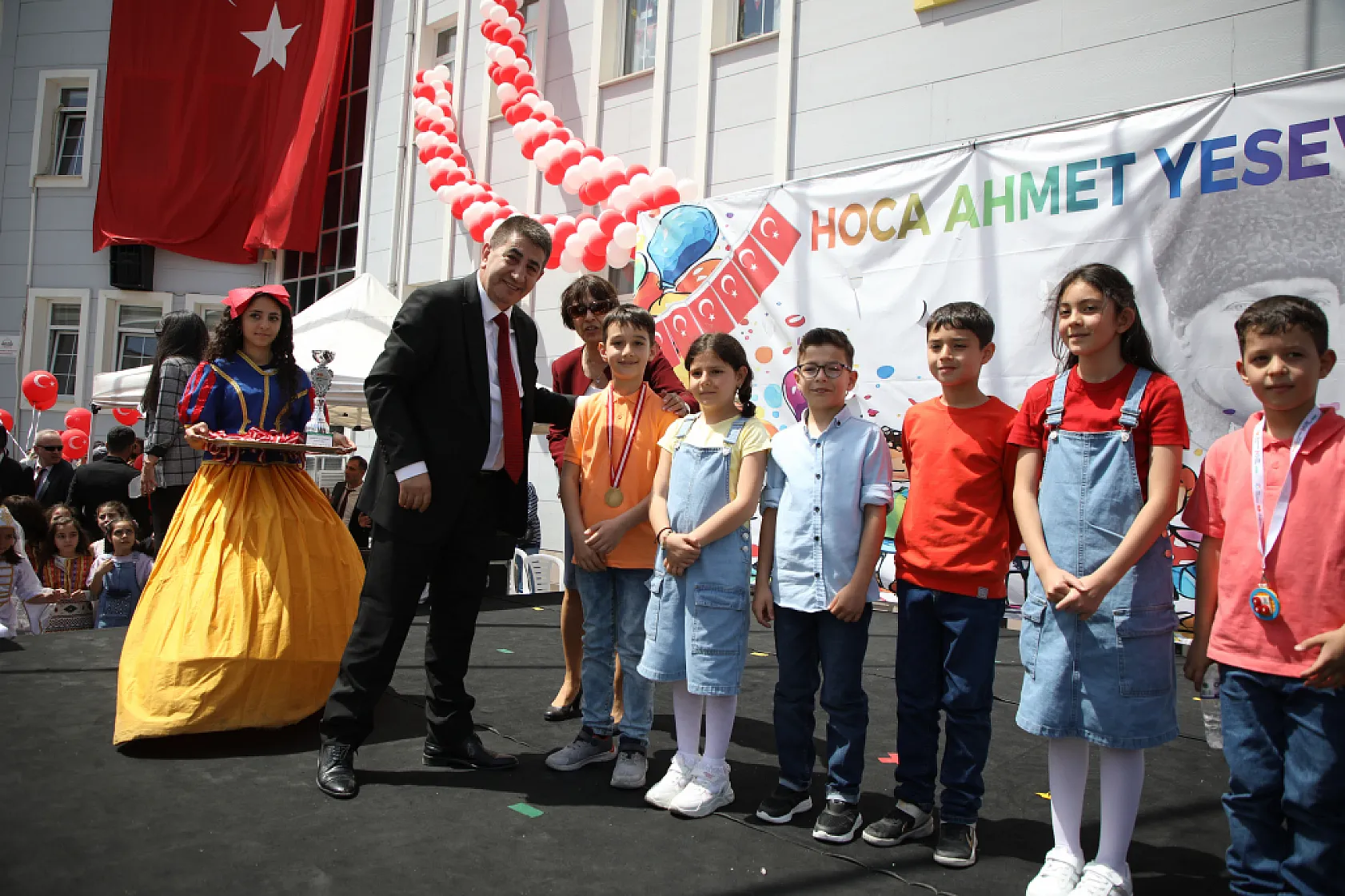 23 Nisan Ulusal Egemenlik ve Çocuk Bayramı'nı En Güzel Kutlayan Okul