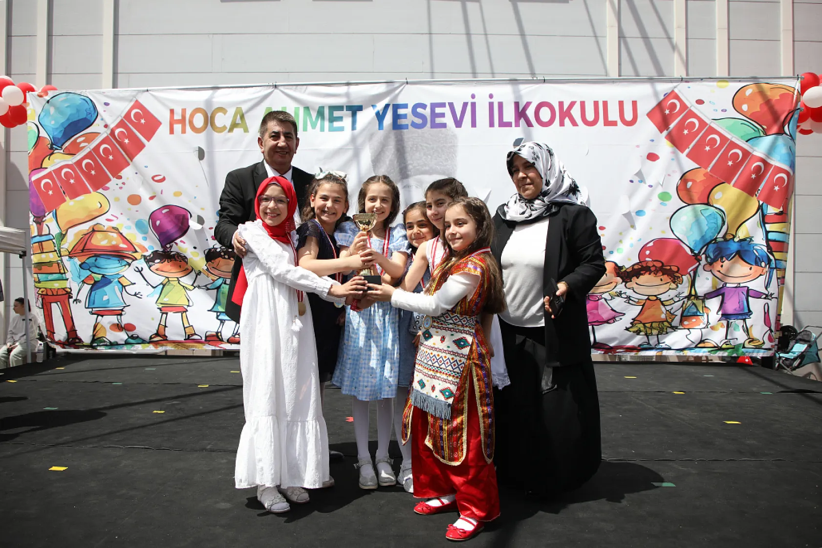 23 Nisan Ulusal Egemenlik ve Çocuk Bayramı'nı En Güzel Kutlayan Okul