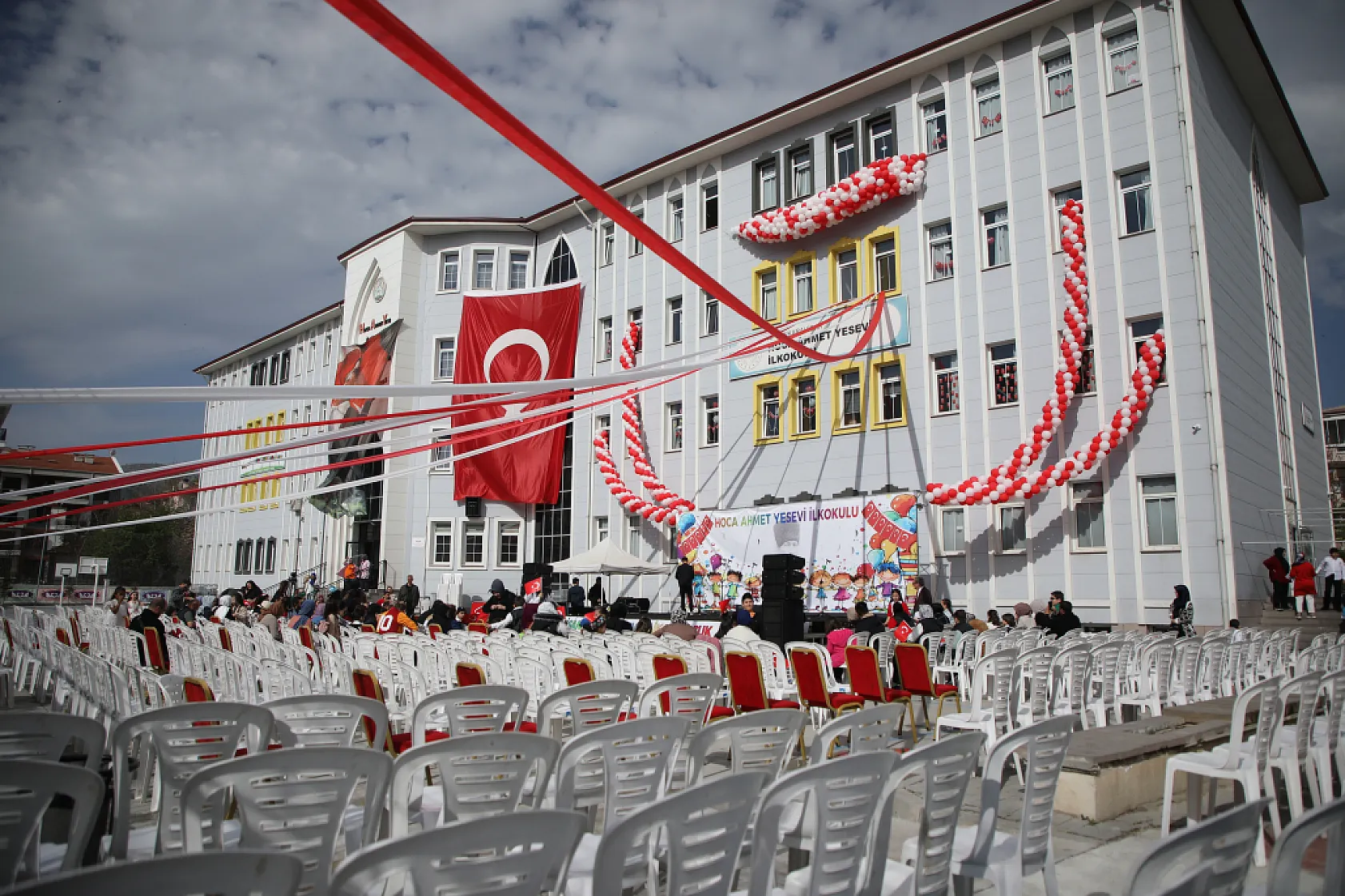 23 Nisan Ulusal Egemenlik ve Çocuk Bayramı'nı En Güzel Kutlayan Okul