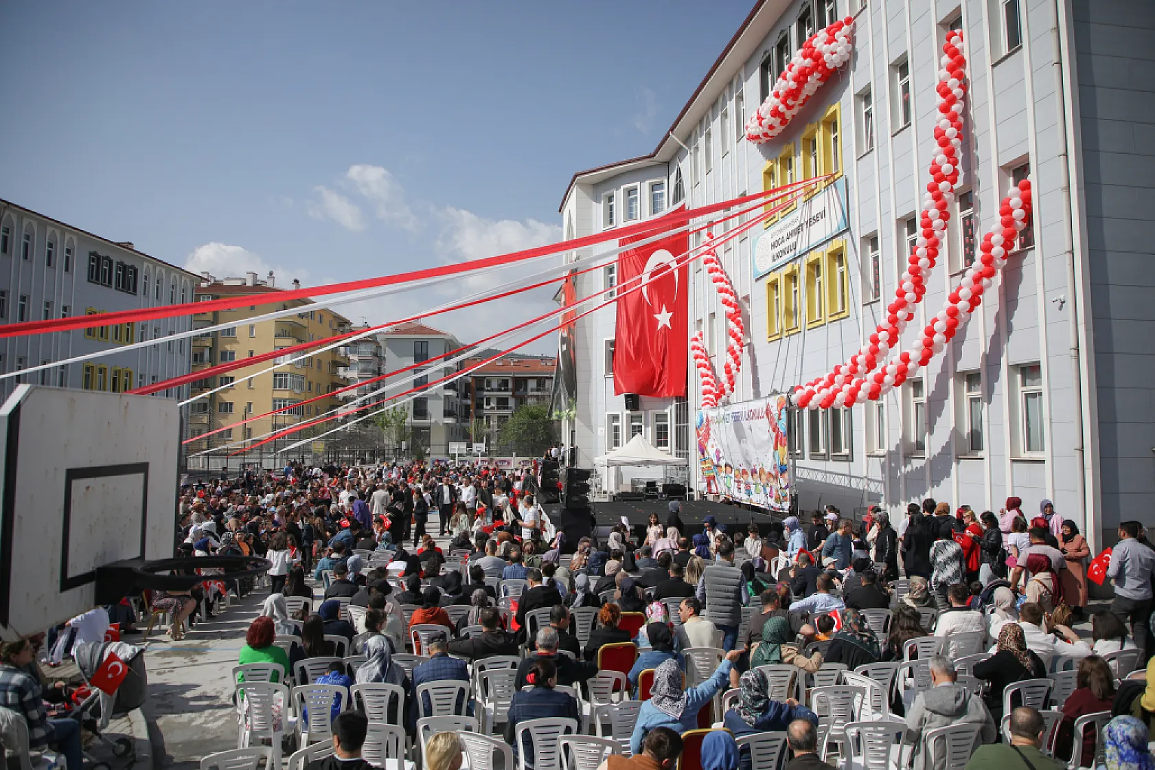 23 Nisan Ulusal Egemenlik ve Çocuk Bayramı'nı En Güzel Kutlayan Okul
